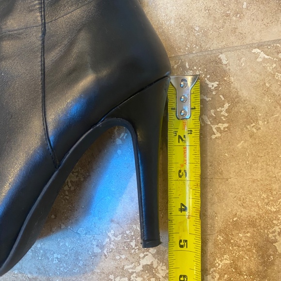 Jessica Simpson Women’s Leather Knee High Boots - Picture 3 of 8